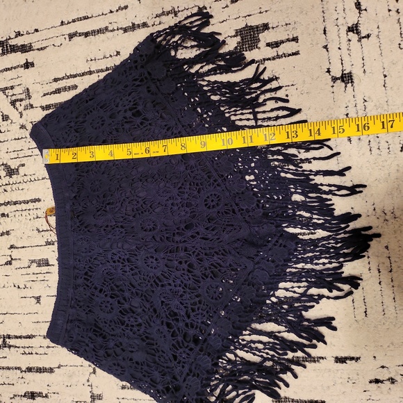 Crochet-knit shorts - Picture 7 of 9